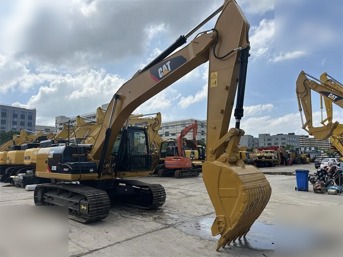 CATERPILLAR 320D - Гусеничний екскаватор: фото 3 CATERPILLAR 320D - Гусеничний екскаватор: фото 3