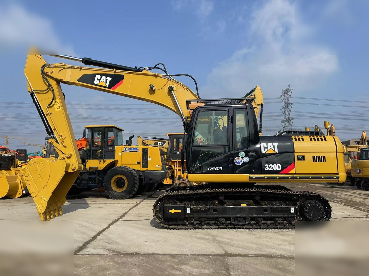 CATERPILLAR 320D - Гусеничний екскаватор: фото 1 CATERPILLAR 320D - Гусеничний екскаватор: фото 1