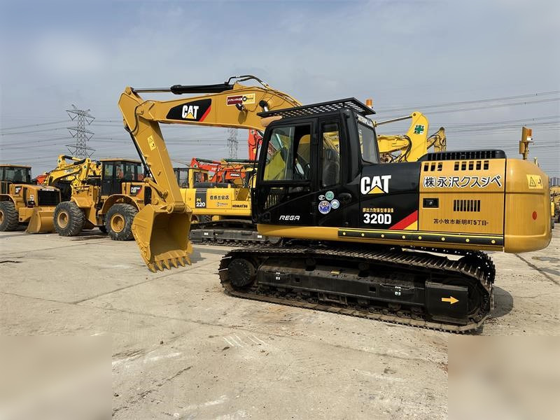 CATERPILLAR 320D - Гусеничний екскаватор: фото 1 CATERPILLAR 320D - Гусеничний екскаватор: фото 1