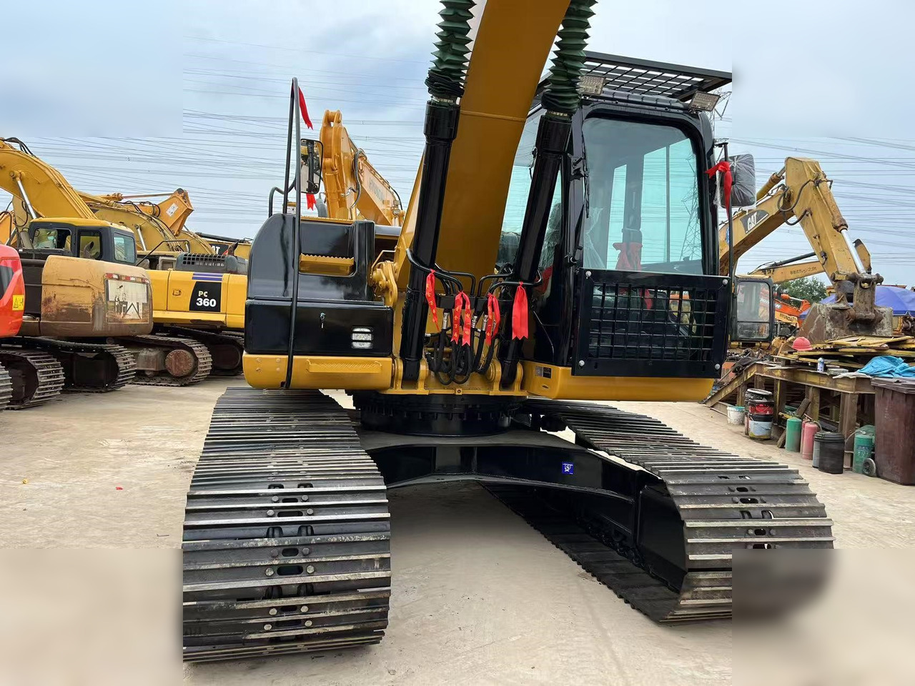 CATERPILLAR 320D2L - Гусеничний екскаватор: фото 4 CATERPILLAR 320D2L - Гусеничний екскаватор: фото 4