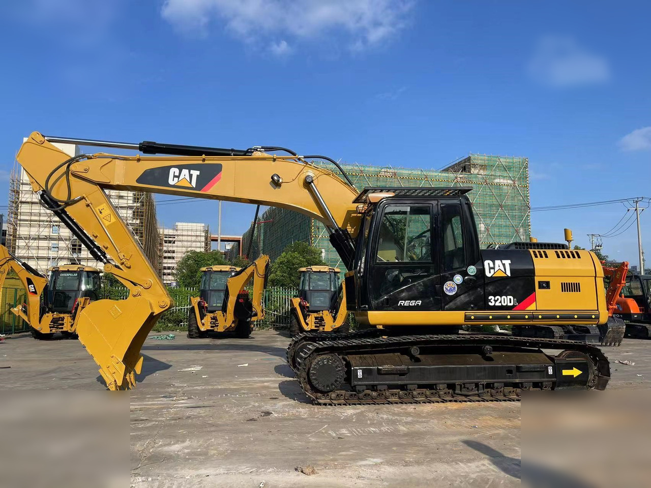 CATERPILLAR 320DL - Гусеничний екскаватор: фото 1 CATERPILLAR 320DL - Гусеничний екскаватор: фото 1
