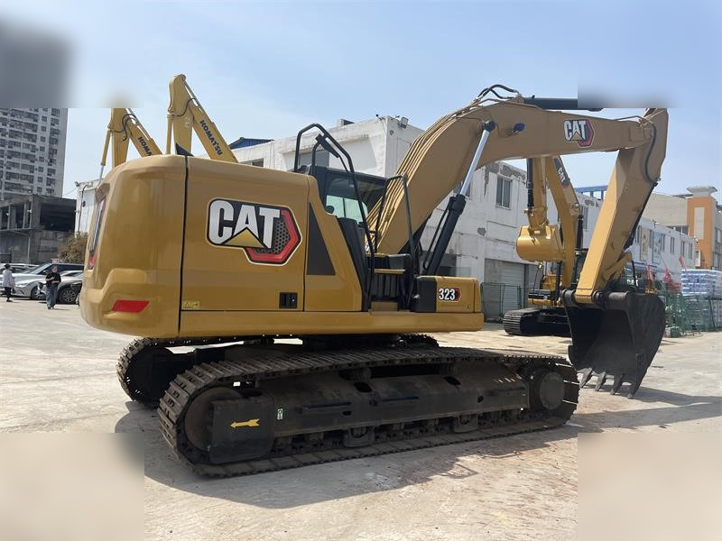 CATERPILLAR 323 - Гусеничний екскаватор: фото 2 CATERPILLAR 323 - Гусеничний екскаватор: фото 2