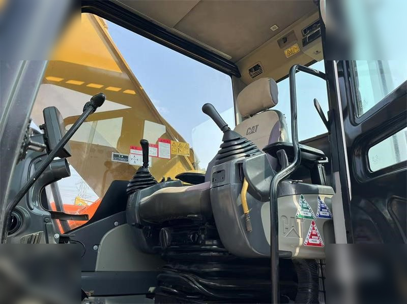 CATERPILLAR 330D - Гусеничний екскаватор: фото 3 CATERPILLAR 330D - Гусеничний екскаватор: фото 3