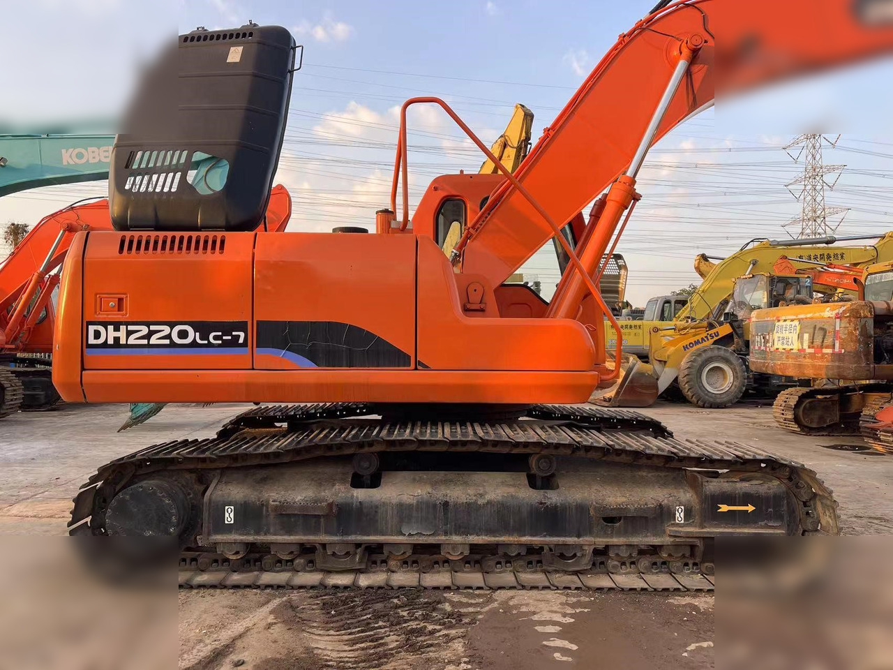 DOOSAN DH220 LC-7 - Гусеничний екскаватор: фото 5 DOOSAN DH220 LC-7 - Гусеничний екскаватор: фото 5