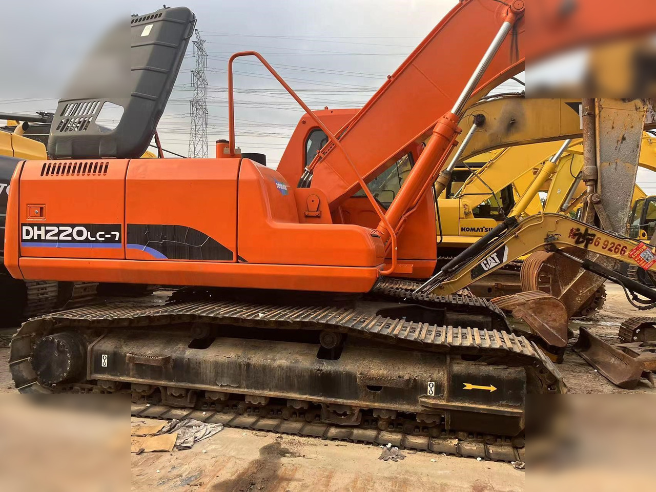 DOOSAN DH220 LC-7 - Гусеничний екскаватор: фото 2 DOOSAN DH220 LC-7 - Гусеничний екскаватор: фото 2