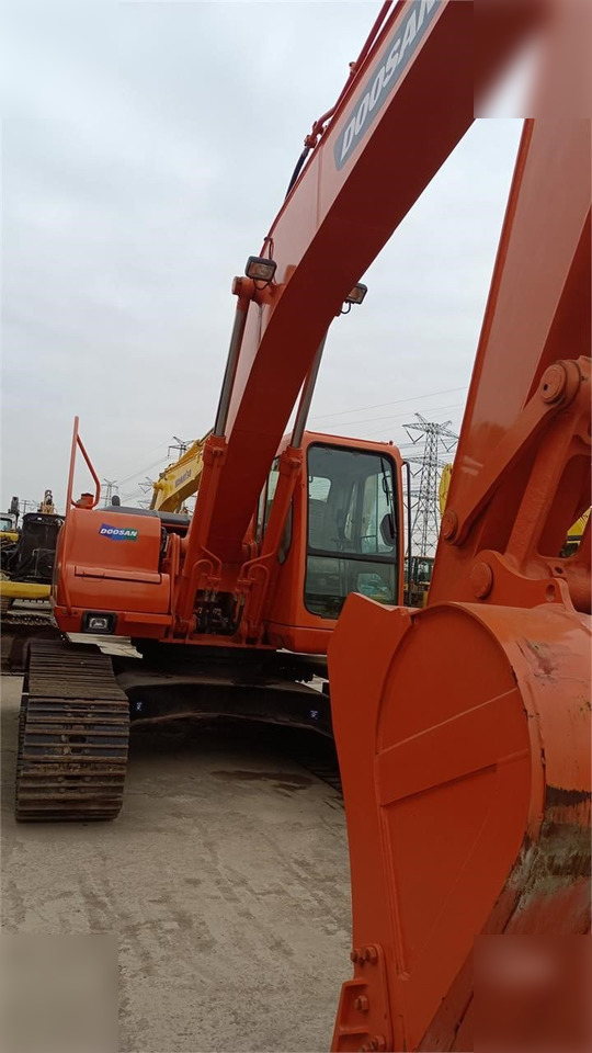 DOOSAN DH220 LC-7 - Гусеничний екскаватор: фото 2 DOOSAN DH220 LC-7 - Гусеничний екскаватор: фото 2