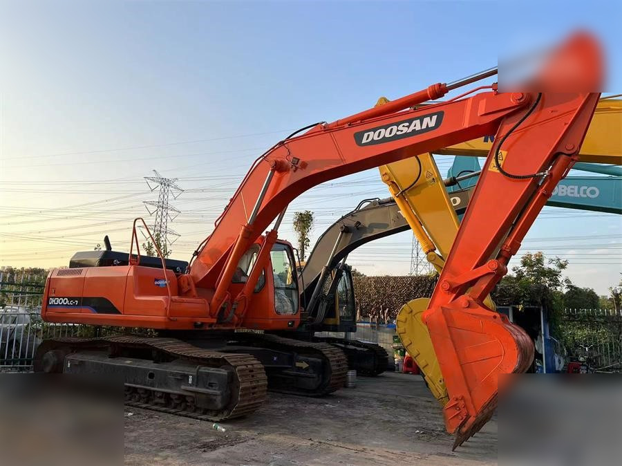 DOOSAN DH300 LC-7 - Гусеничний екскаватор: фото 3 DOOSAN DH300 LC-7 - Гусеничний екскаватор: фото 3