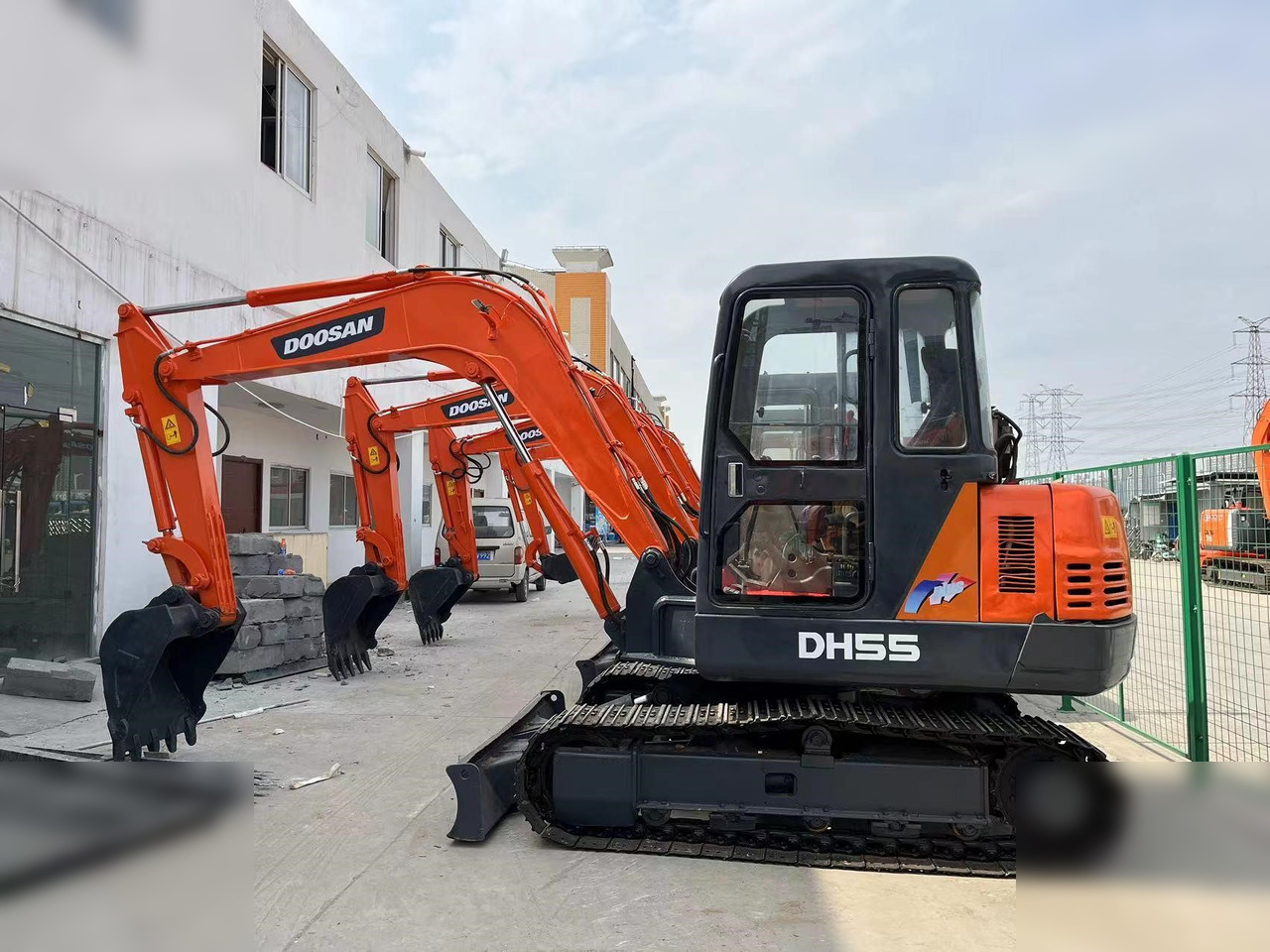 DOOSAN DH55 - Міні-екскаватор: фото 1 DOOSAN DH55 - Міні-екскаватор: фото 1