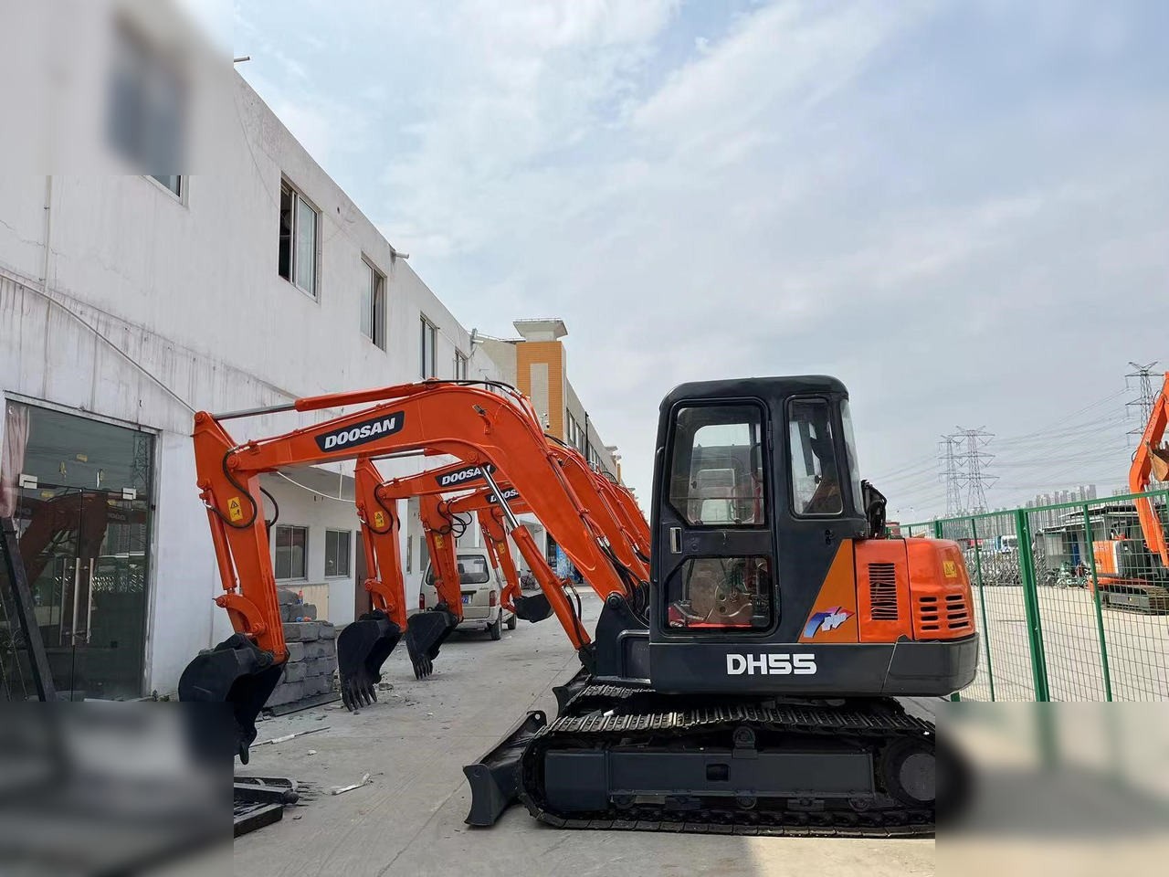 DOOSAN DH55 - Міні-екскаватор: фото 2 DOOSAN DH55 - Міні-екскаватор: фото 2