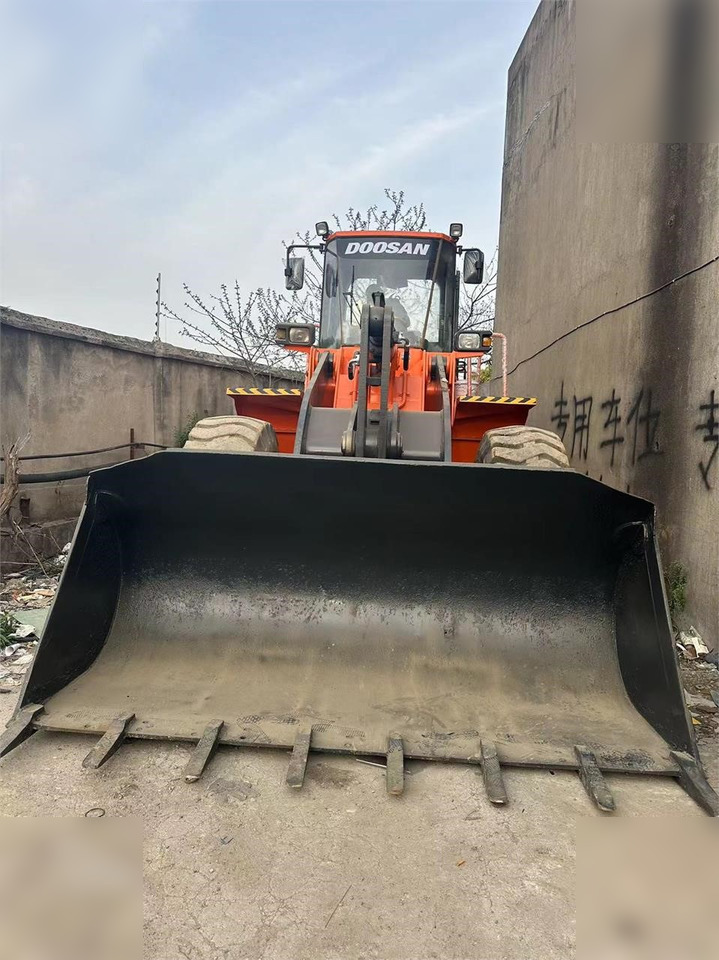 DOOSAN DL503 - Колісний навантажувач: фото 3 DOOSAN DL503 - Колісний навантажувач: фото 3