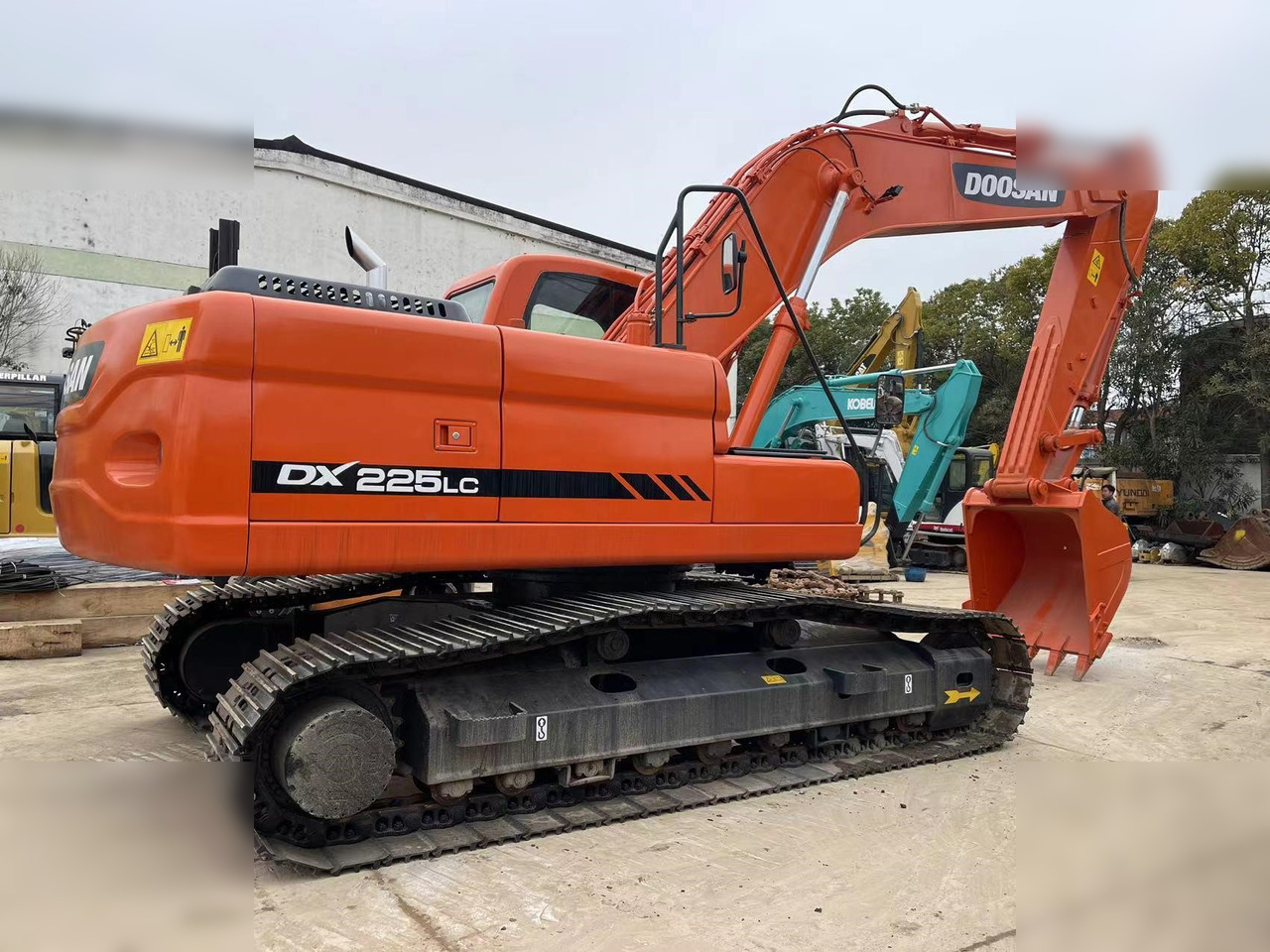 DOOSAN DX225 LC - Гусеничний екскаватор: фото 3 DOOSAN DX225 LC - Гусеничний екскаватор: фото 3