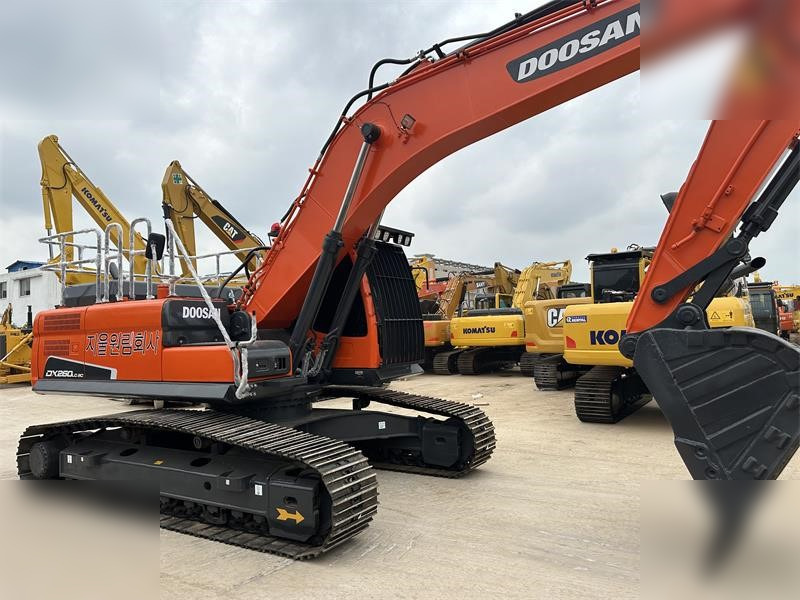 DOOSAN DX260 LC - Гусеничний екскаватор: фото 5 DOOSAN DX260 LC - Гусеничний екскаватор: фото 5