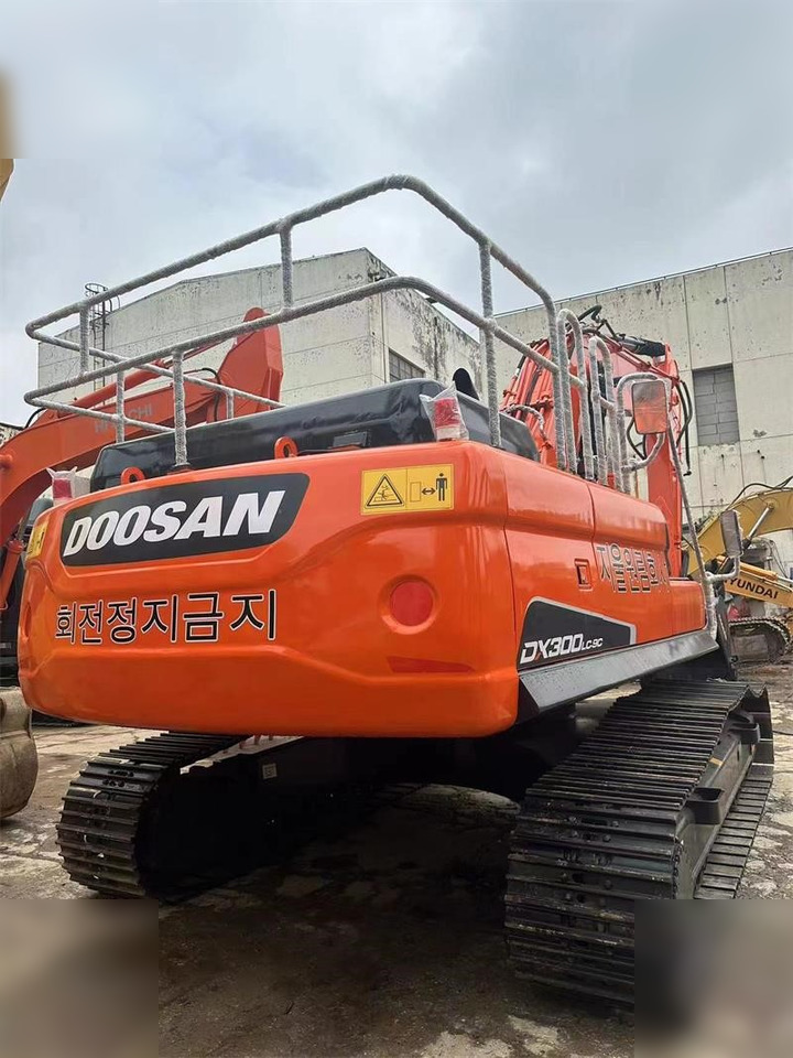 DOOSAN DX300 LC-9C - Гусеничний екскаватор: фото 5 DOOSAN DX300 LC-9C - Гусеничний екскаватор: фото 5
