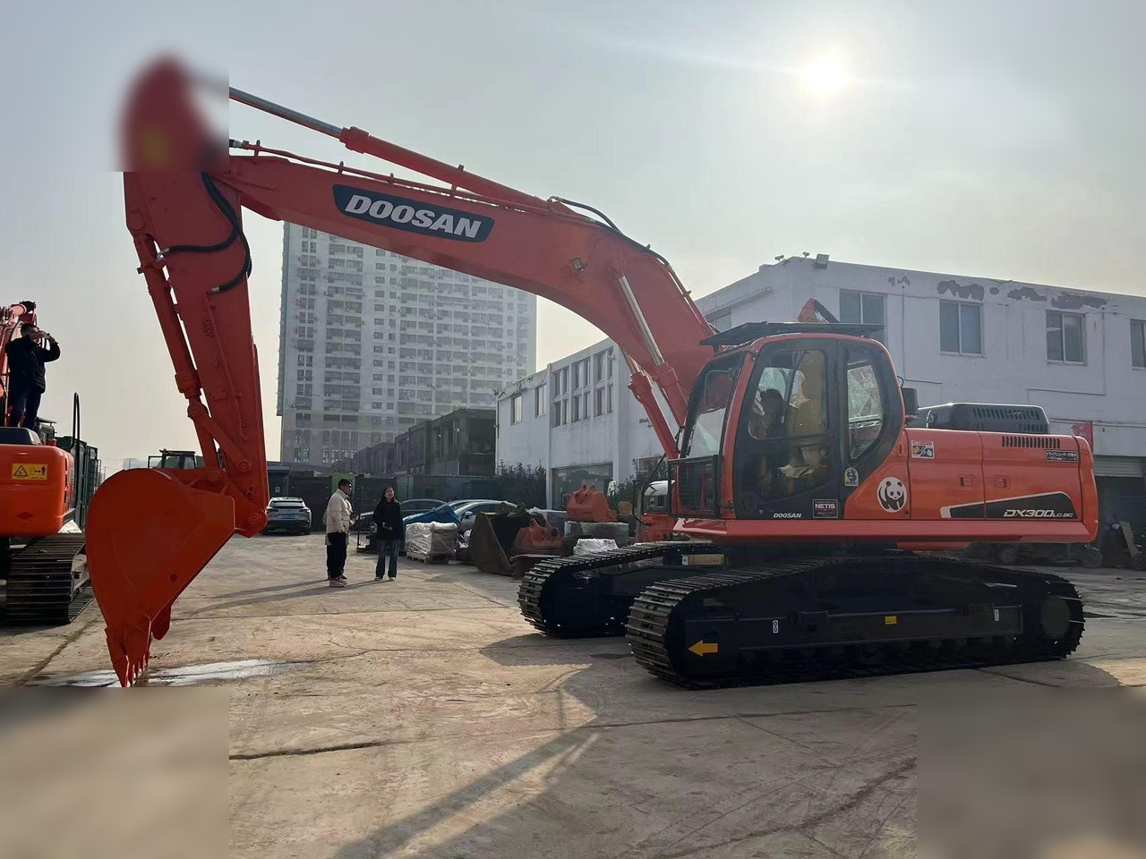 DOOSAN DX300 LC-9C - Гусеничний екскаватор: фото 1 DOOSAN DX300 LC-9C - Гусеничний екскаватор: фото 1