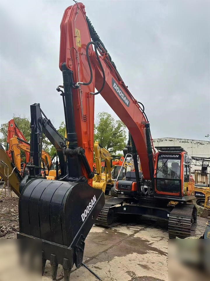 DOOSAN DX300 LC-9C - Гусеничний екскаватор: фото 4 DOOSAN DX300 LC-9C - Гусеничний екскаватор: фото 4