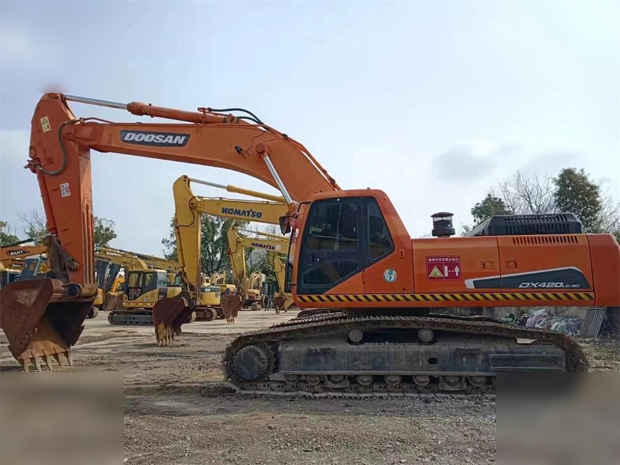 DOOSAN DX420 LC-9C - Гусеничний екскаватор: фото 1 DOOSAN DX420 LC-9C - Гусеничний екскаватор: фото 1