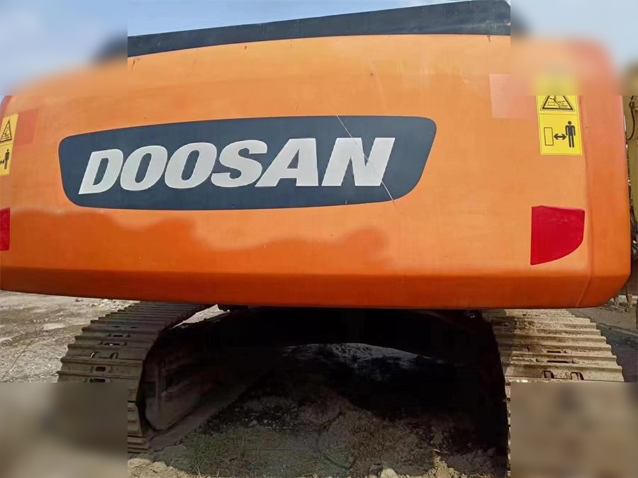 DOOSAN DX420 LC-9C - Гусеничний екскаватор: фото 3 DOOSAN DX420 LC-9C - Гусеничний екскаватор: фото 3