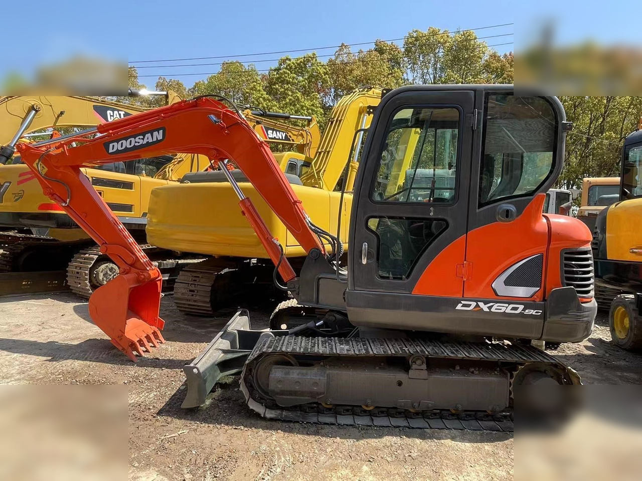 DOOSAN DX60-9C - Гусеничний екскаватор: фото 1 DOOSAN DX60-9C - Гусеничний екскаватор: фото 1