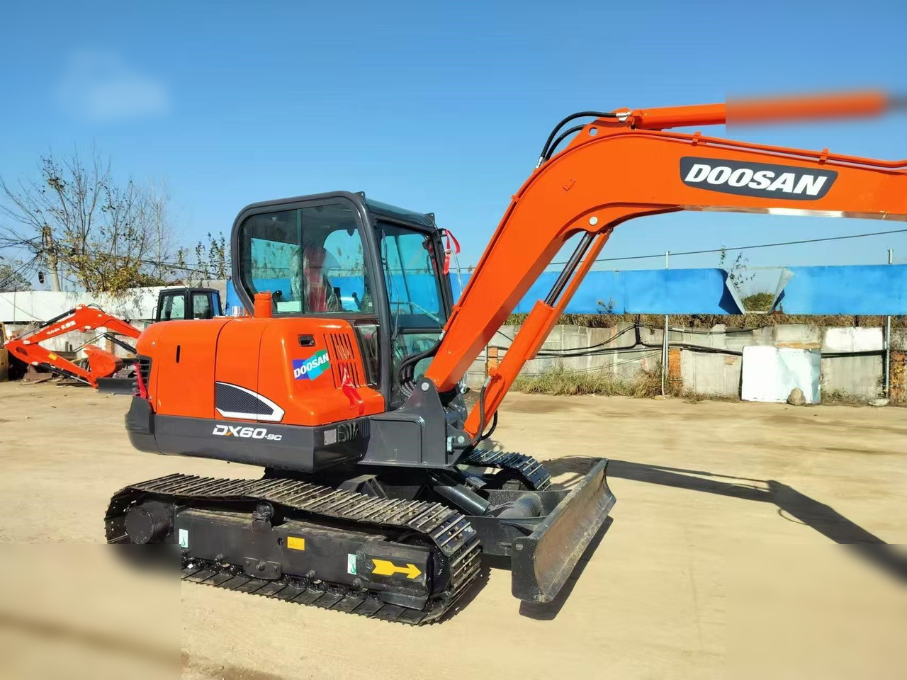 DOOSAN DX60-9C - Гусеничний екскаватор: фото 3 DOOSAN DX60-9C - Гусеничний екскаватор: фото 3