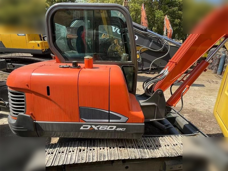DOOSAN DX60E-9C - Міні-екскаватор: фото 2 DOOSAN DX60E-9C - Міні-екскаватор: фото 2