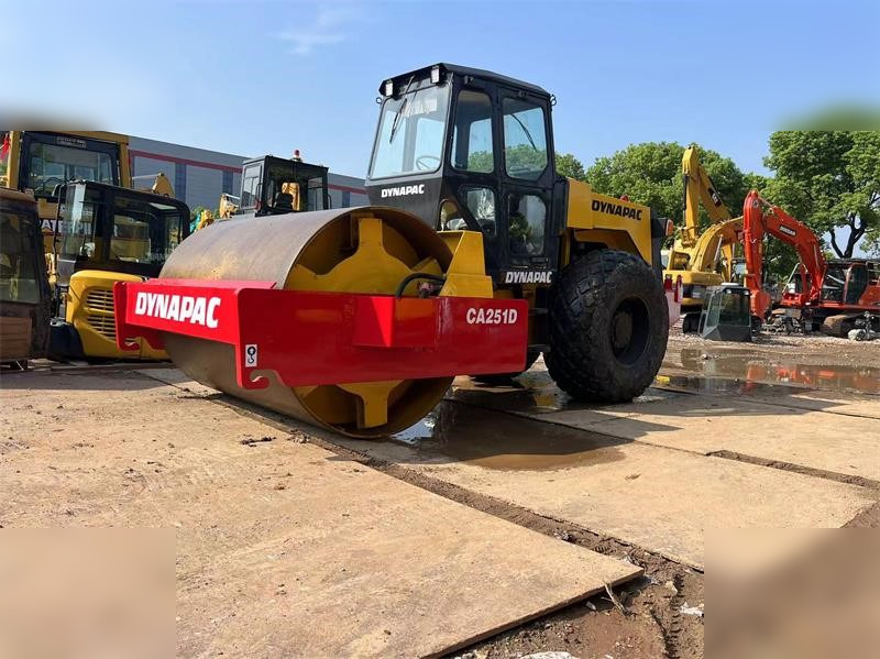 DYNAPAC CA251D - Компактор: фото 1 DYNAPAC CA251D - Компактор: фото 1