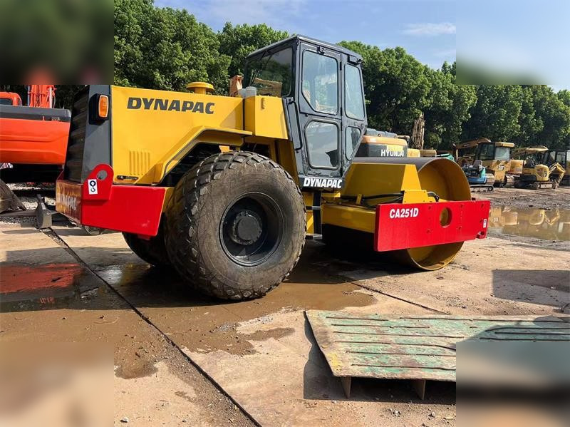 DYNAPAC CA251D - Компактор: фото 2 DYNAPAC CA251D - Компактор: фото 2