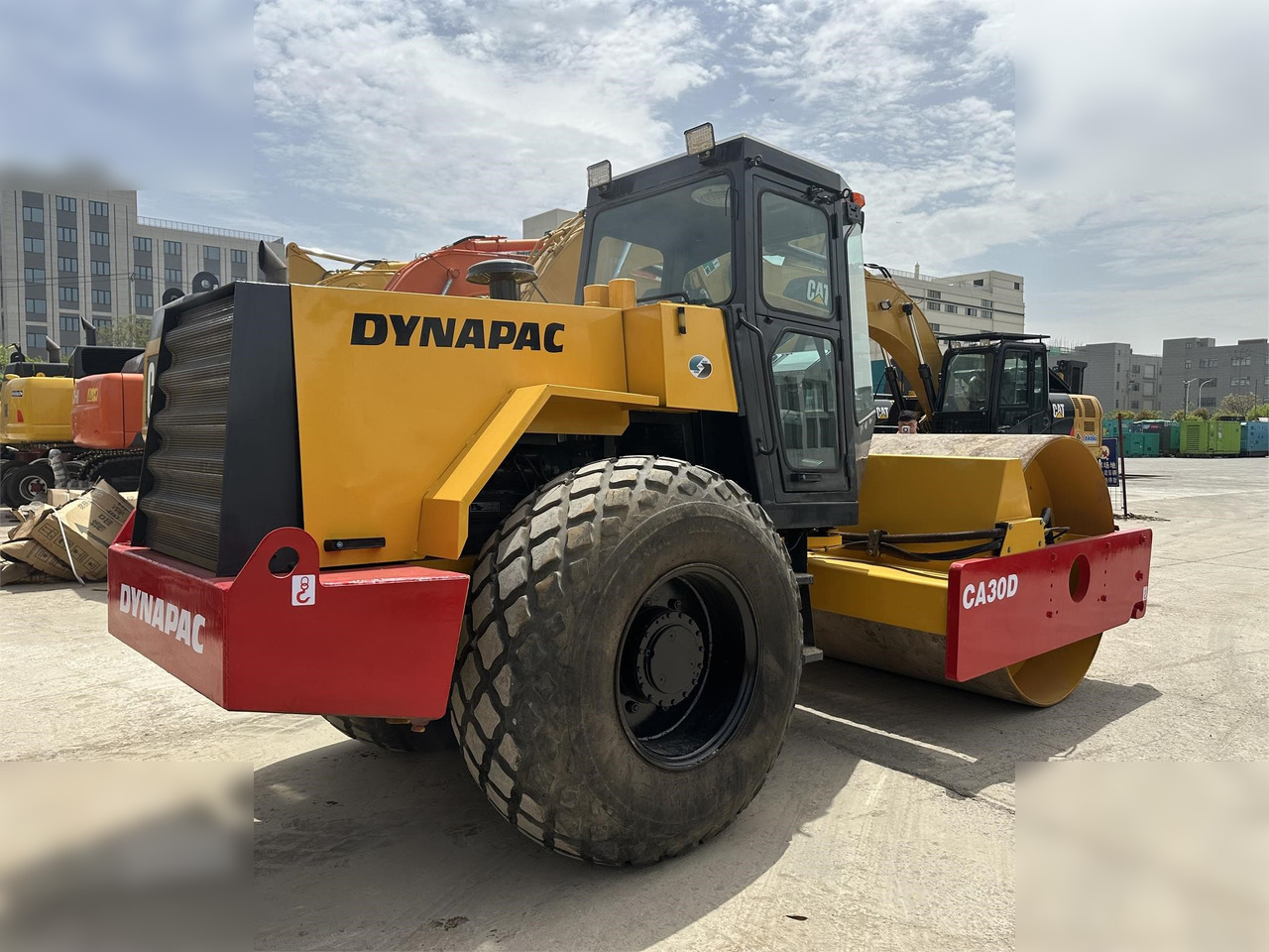 DYNAPAC CA30D - Компактор: фото 3 DYNAPAC CA30D - Компактор: фото 3