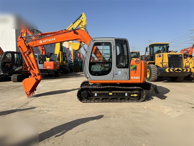 HITACHI EX60-5 - Гусеничний екскаватор: фото 1 HITACHI EX60-5 - Гусеничний екскаватор: фото 1