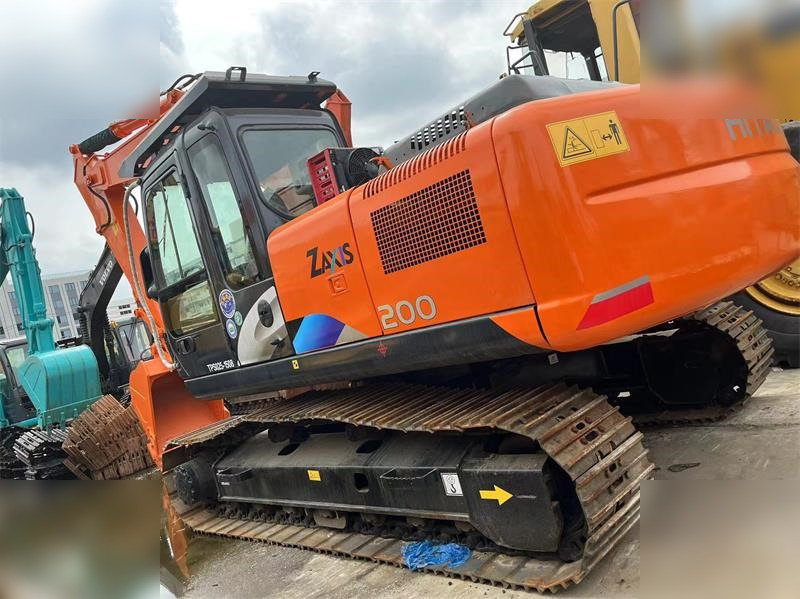 HITACHI ZX200 - Гусеничний екскаватор: фото 1 HITACHI ZX200 - Гусеничний екскаватор: фото 1