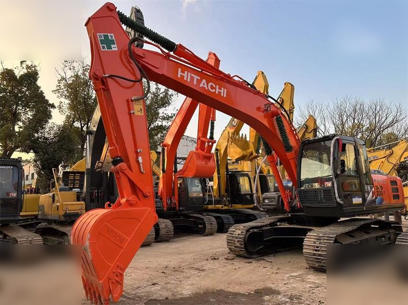 HITACHI ZX200 - Гусеничний екскаватор: фото 4 HITACHI ZX200 - Гусеничний екскаватор: фото 4