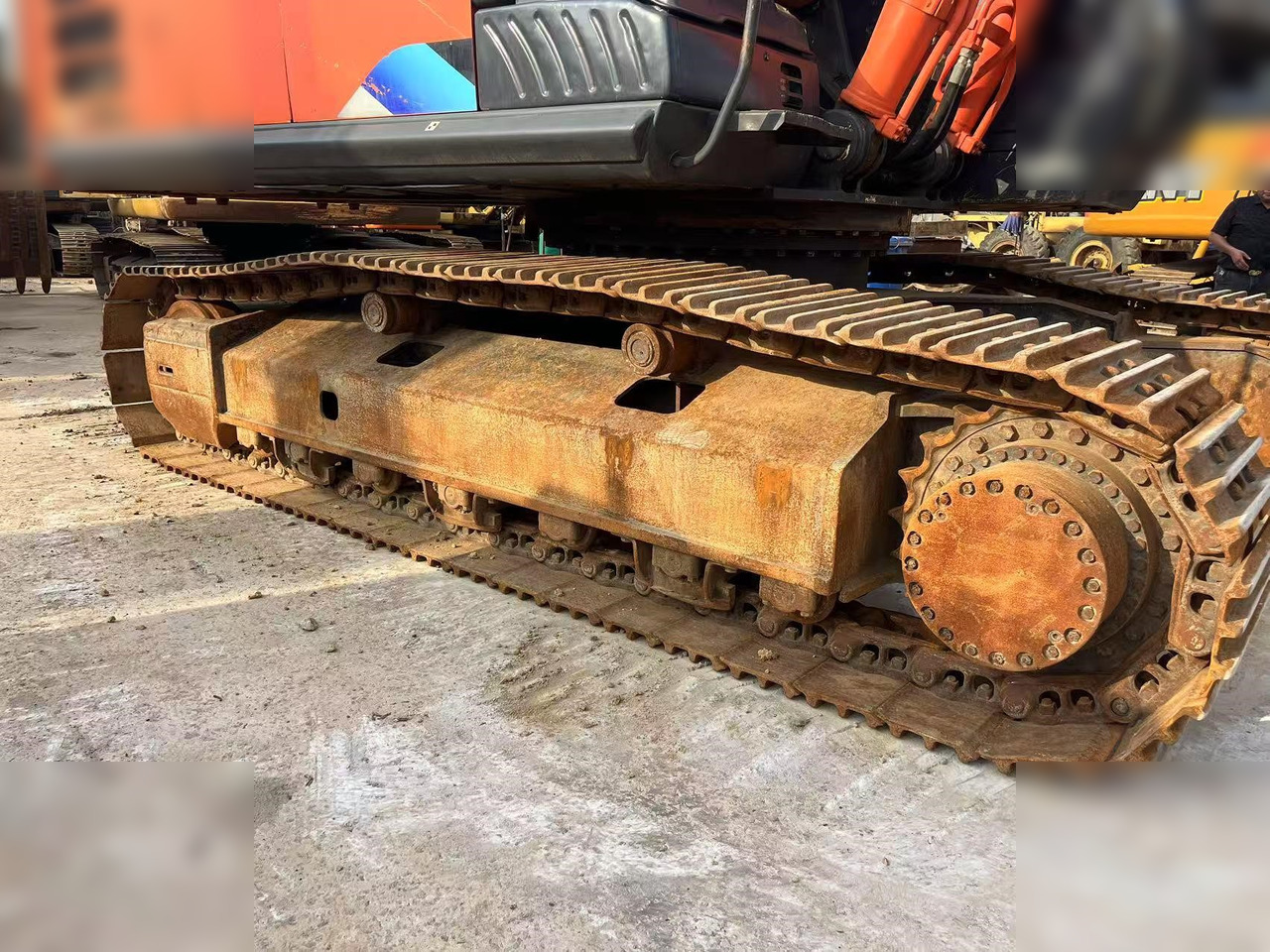 HITACHI ZX350H-5G - Гусеничний екскаватор: фото 4 HITACHI ZX350H-5G - Гусеничний екскаватор: фото 4