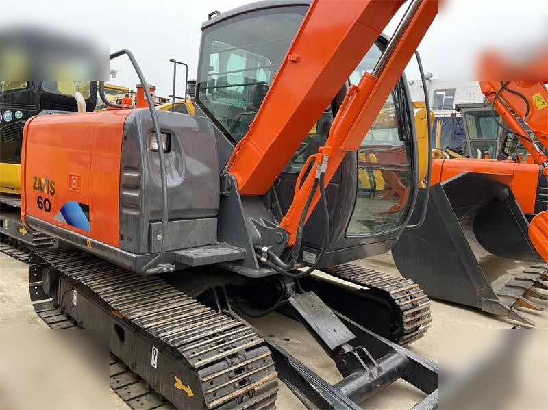 HITACHI ZX60 - Гусеничний екскаватор: фото 2 HITACHI ZX60 - Гусеничний екскаватор: фото 2