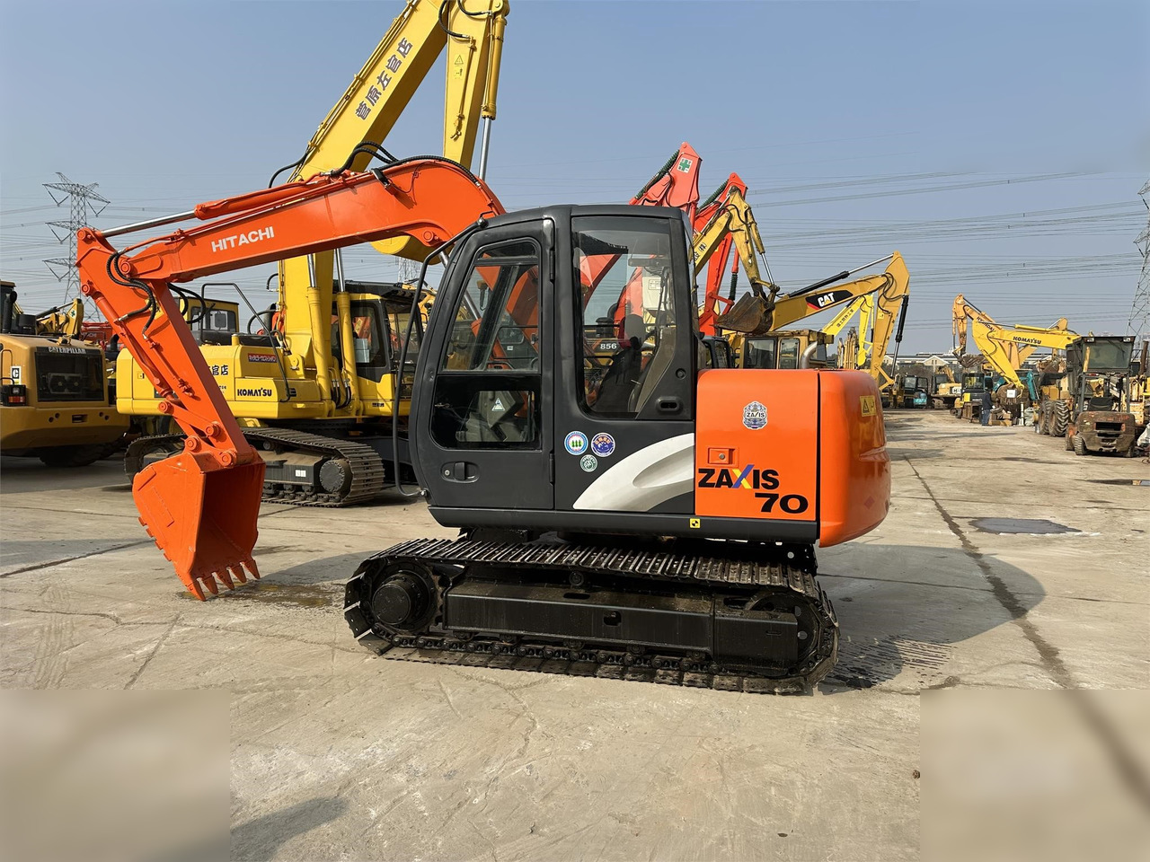 HITACHI ZX70 - Гусеничний екскаватор: фото 1 HITACHI ZX70 - Гусеничний екскаватор: фото 1