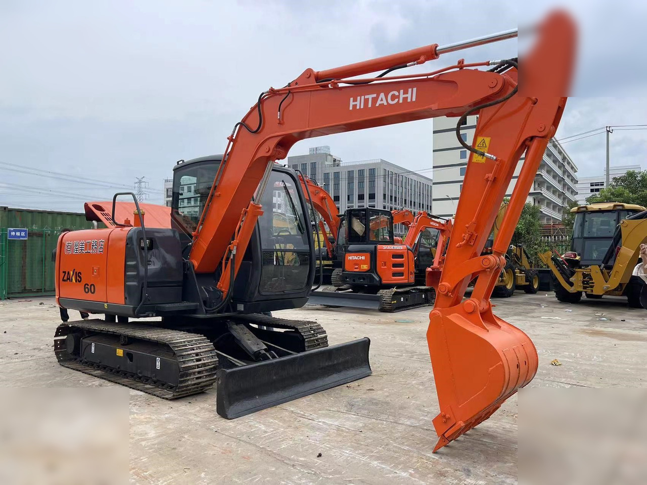 HITACHI ZX70 - Гусеничний екскаватор: фото 5 HITACHI ZX70 - Гусеничний екскаватор: фото 5