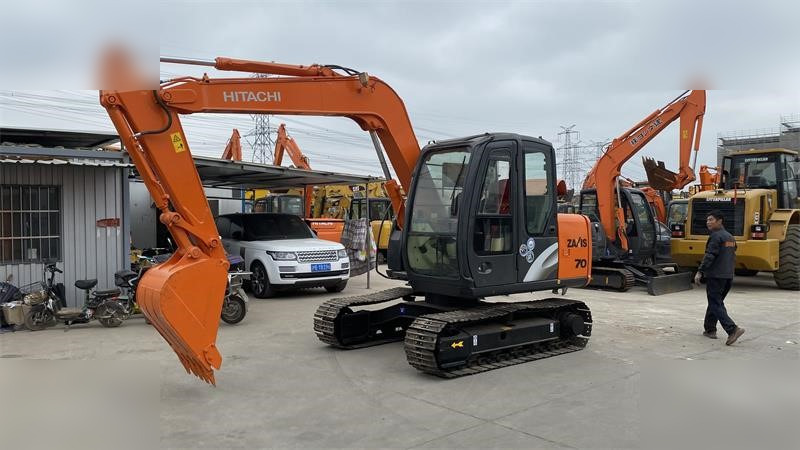 HITACHI ZX70 - Гусеничний екскаватор: фото 3 HITACHI ZX70 - Гусеничний екскаватор: фото 3
