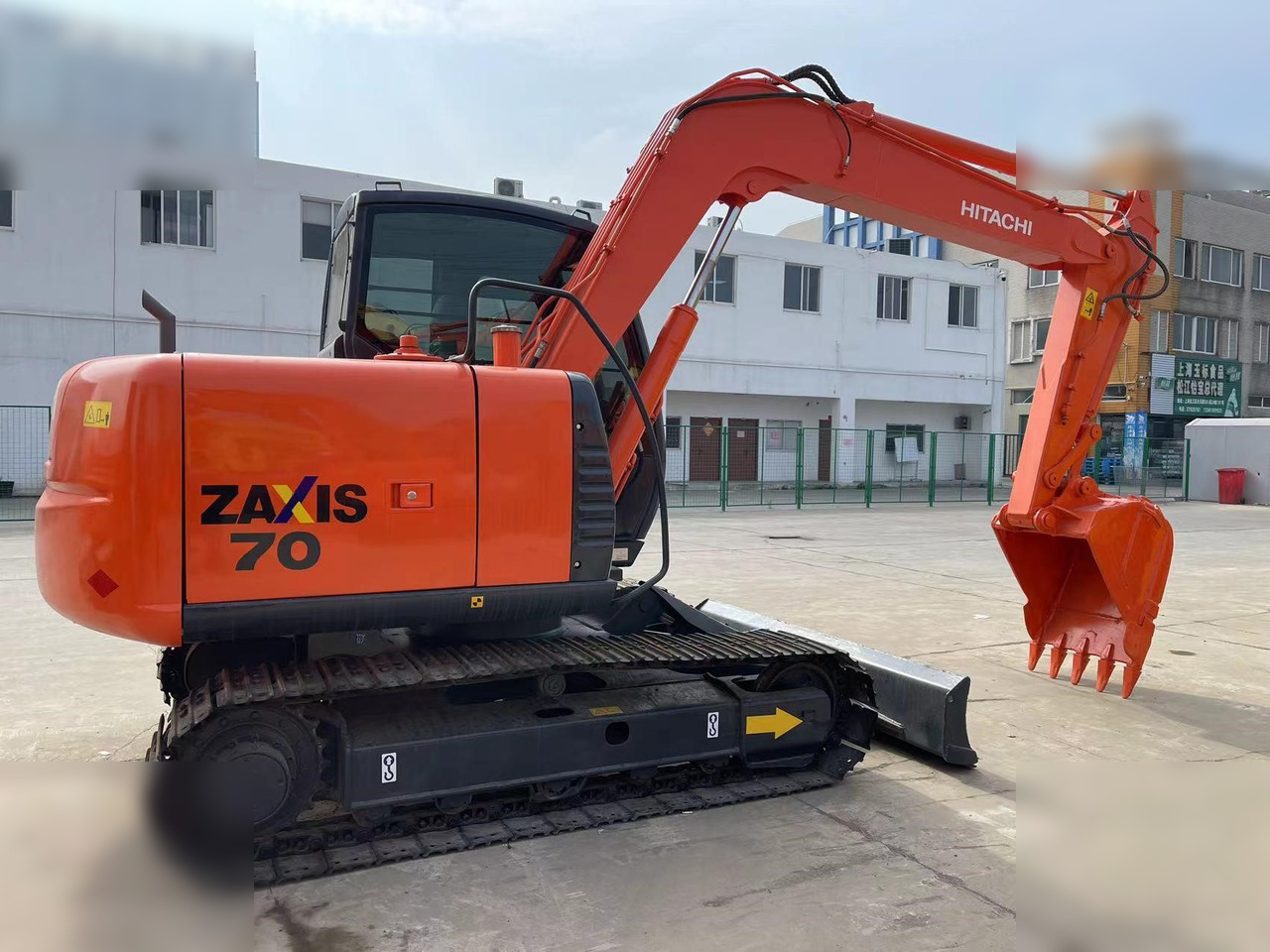 HITACHI ZX70 - Гусеничний екскаватор: фото 3 HITACHI ZX70 - Гусеничний екскаватор: фото 3