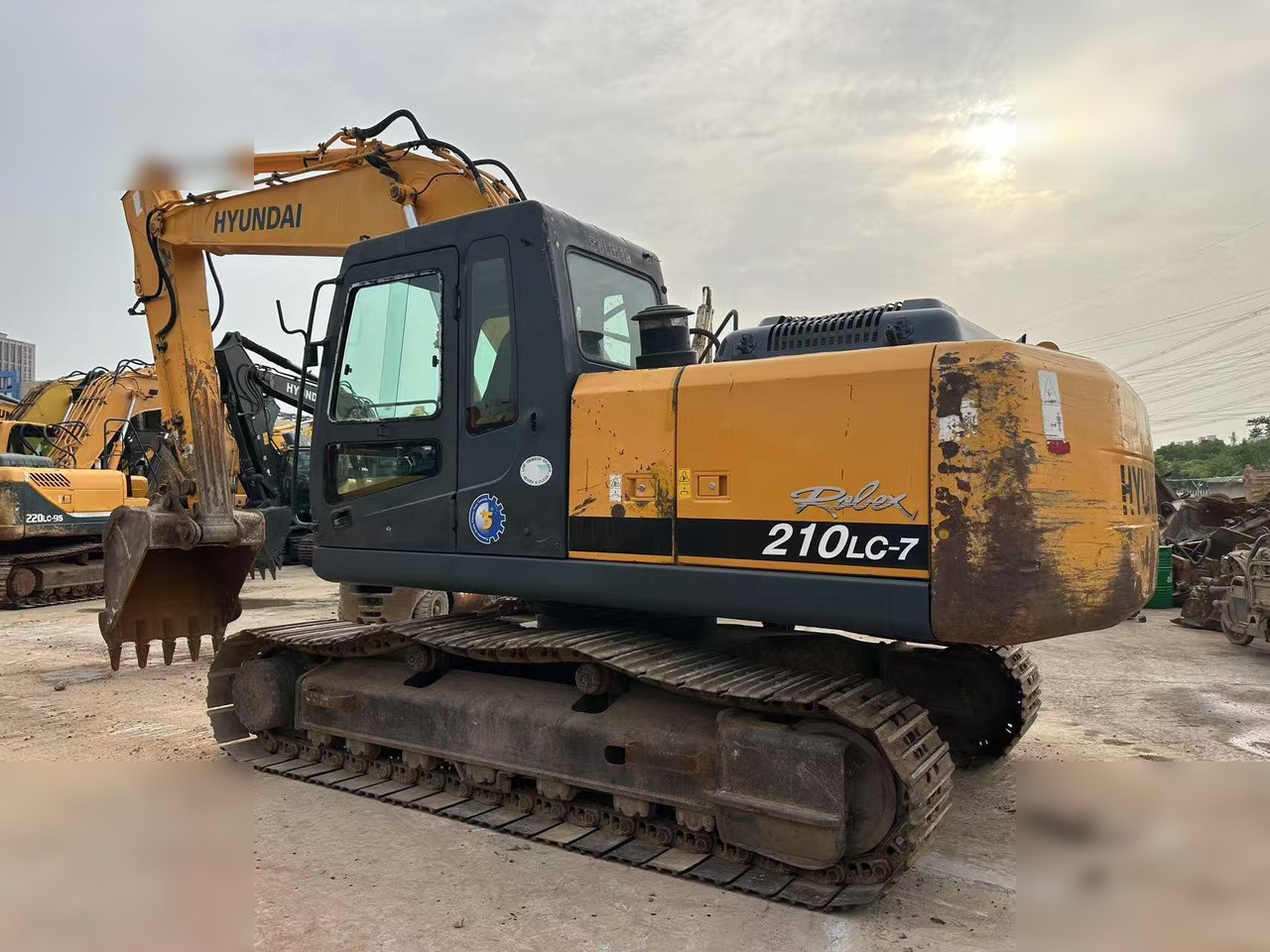 HYUNDAI ROBEX 210 LC-7 - Гусеничний екскаватор: фото 2 HYUNDAI ROBEX 210 LC-7 - Гусеничний екскаватор: фото 2