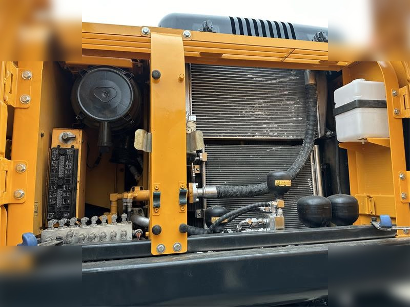 HYUNDAI ROBEX 210W-9 - Колісний екскаватор: фото 5 HYUNDAI ROBEX 210W-9 - Колісний екскаватор: фото 5