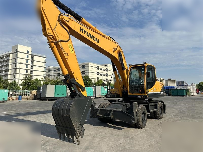 HYUNDAI ROBEX 210W-9 - Колісний екскаватор: фото 4 HYUNDAI ROBEX 210W-9 - Колісний екскаватор: фото 4