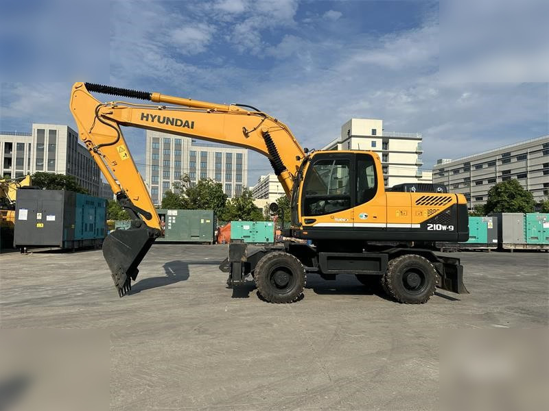 HYUNDAI ROBEX 210W-9 - Колісний екскаватор: фото 1 HYUNDAI ROBEX 210W-9 - Колісний екскаватор: фото 1