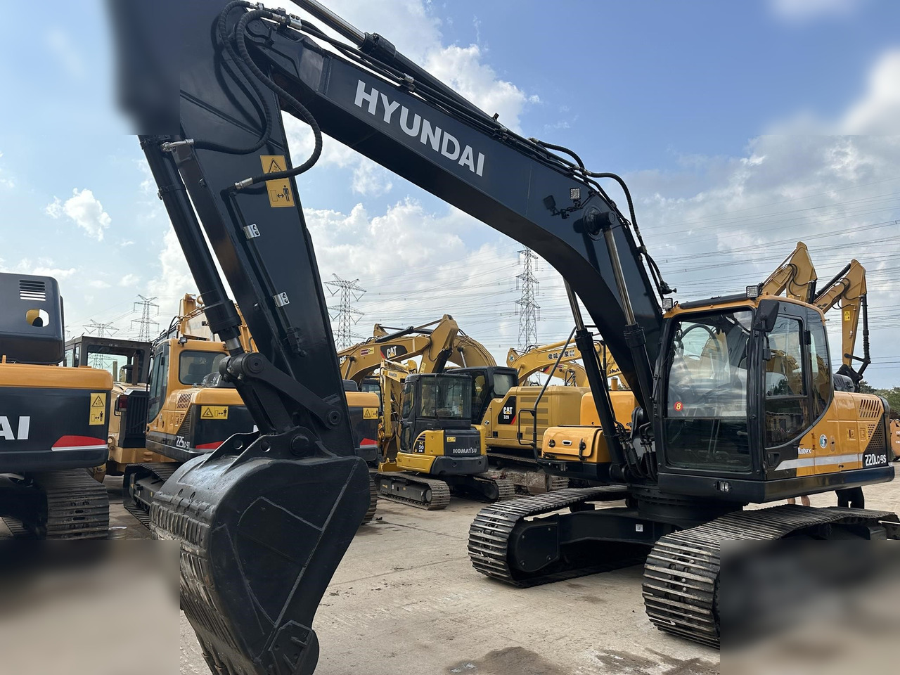 HYUNDAI ROBEX 220 LC-9S - Гусеничний екскаватор: фото 2 HYUNDAI ROBEX 220 LC-9S - Гусеничний екскаватор: фото 2