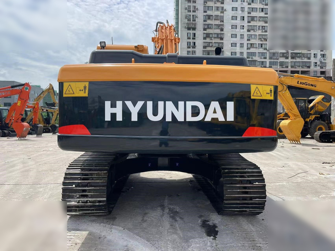 HYUNDAI ROBEX 220 LC-9S - Гусеничний екскаватор: фото 4 HYUNDAI ROBEX 220 LC-9S - Гусеничний екскаватор: фото 4