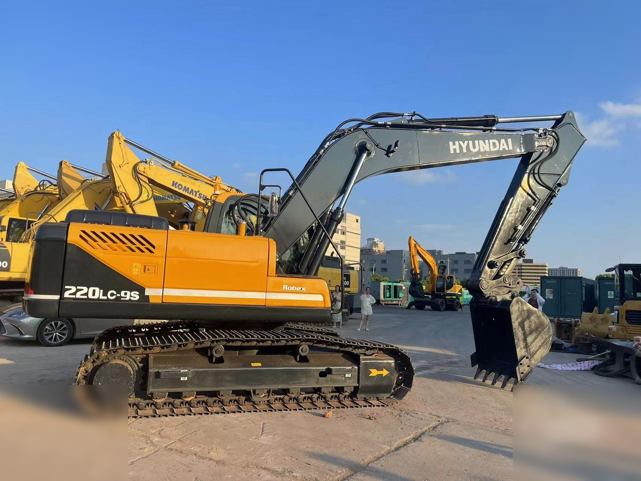 HYUNDAI ROBEX 220 LC-9S - Гусеничний екскаватор: фото 2 HYUNDAI ROBEX 220 LC-9S - Гусеничний екскаватор: фото 2