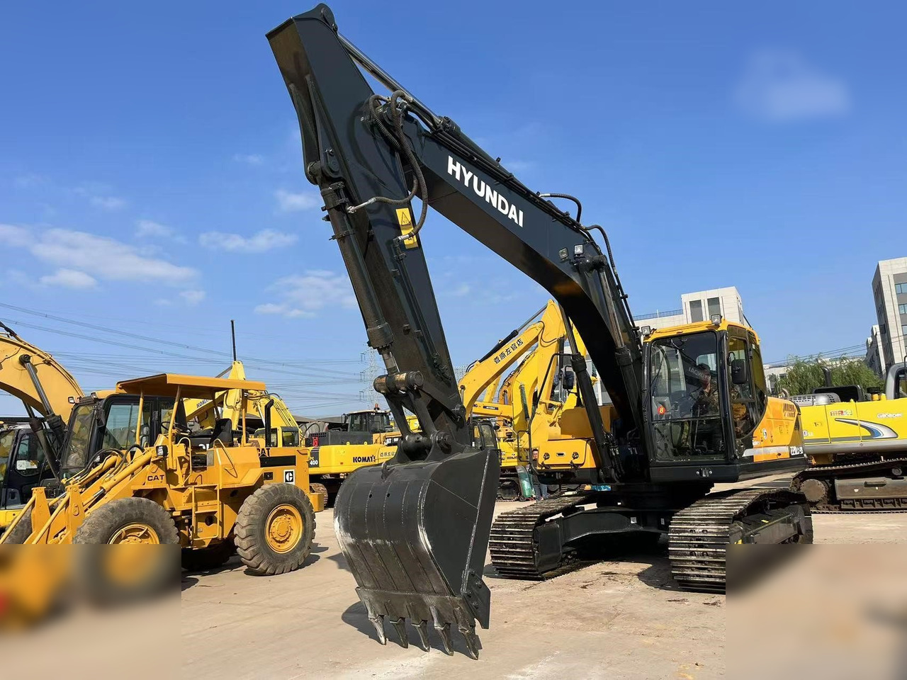 HYUNDAI ROBEX 220 LC-9S - Гусеничний екскаватор: фото 3 HYUNDAI ROBEX 220 LC-9S - Гусеничний екскаватор: фото 3