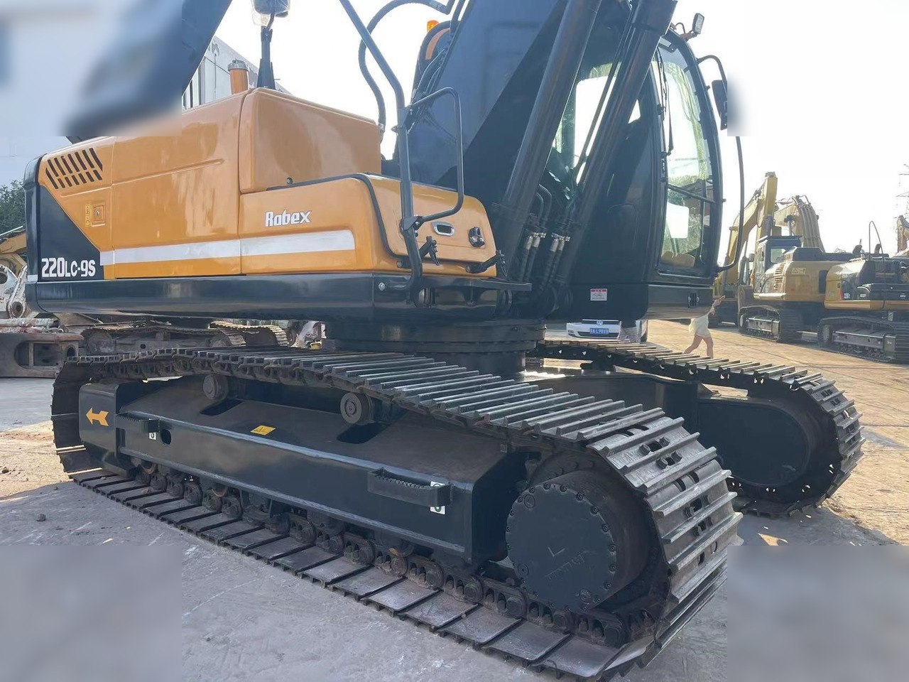 HYUNDAI ROBEX 220 LC-9S - Гусеничний екскаватор: фото 5 HYUNDAI ROBEX 220 LC-9S - Гусеничний екскаватор: фото 5