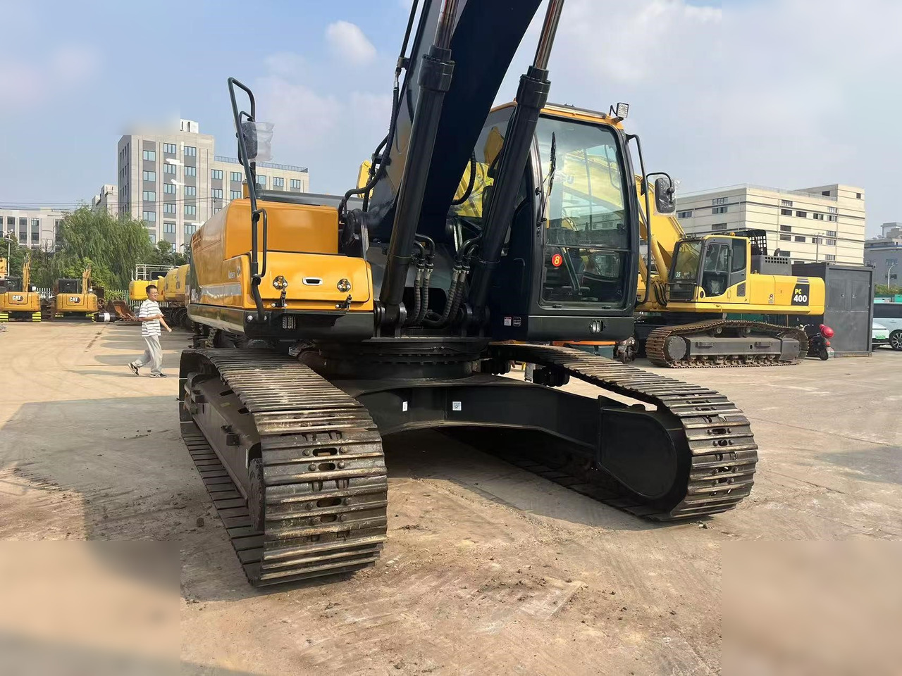 HYUNDAI ROBEX 300 LR-9 - Гусеничний екскаватор: фото 3 HYUNDAI ROBEX 300 LR-9 - Гусеничний екскаватор: фото 3
