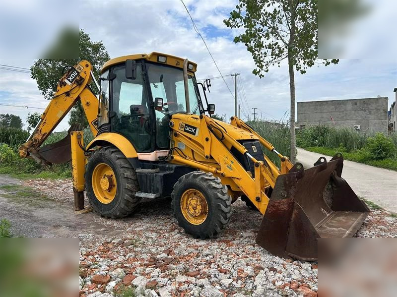 JCB 3CX - Екскаватор-навантажувач: фото 1 JCB 3CX - Екскаватор-навантажувач: фото 1