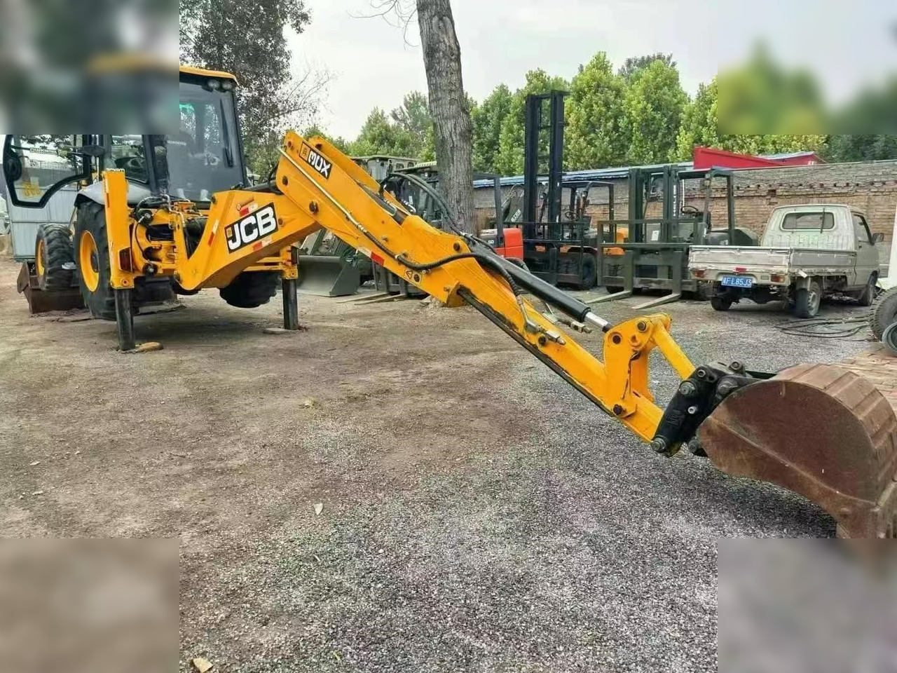 JCB 3CX - Екскаватор-навантажувач: фото 4 JCB 3CX - Екскаватор-навантажувач: фото 4