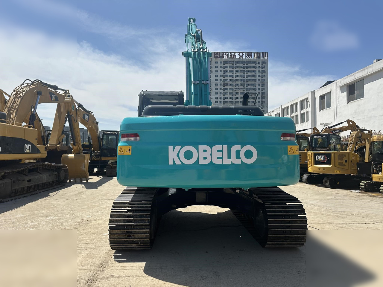KOBELCO SK210 LC-8 - Гусеничний екскаватор: фото 4 KOBELCO SK210 LC-8 - Гусеничний екскаватор: фото 4