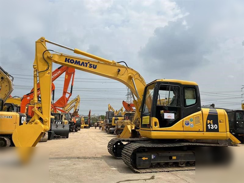 KOMATSU PC130-7 - Гусеничний екскаватор: фото 5 KOMATSU PC130-7 - Гусеничний екскаватор: фото 5